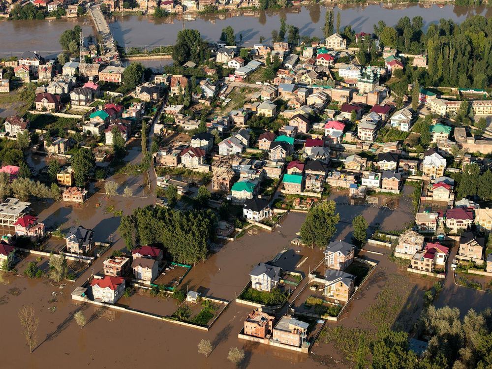 Houses and streets standing in floodwater