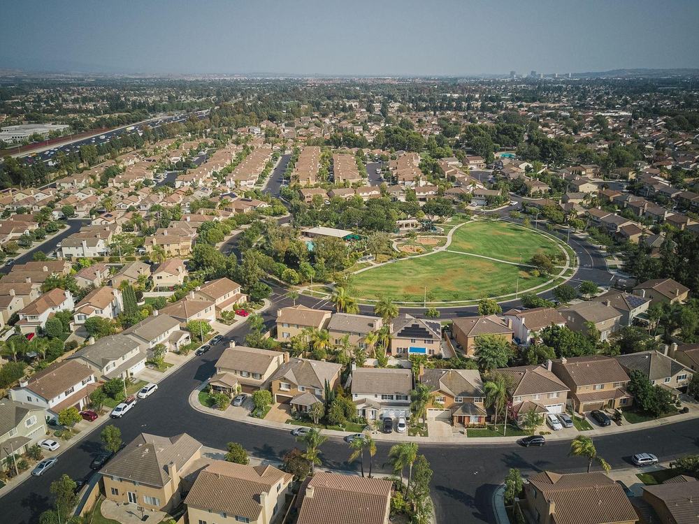 A suburban neighbourhood laid out around a central park